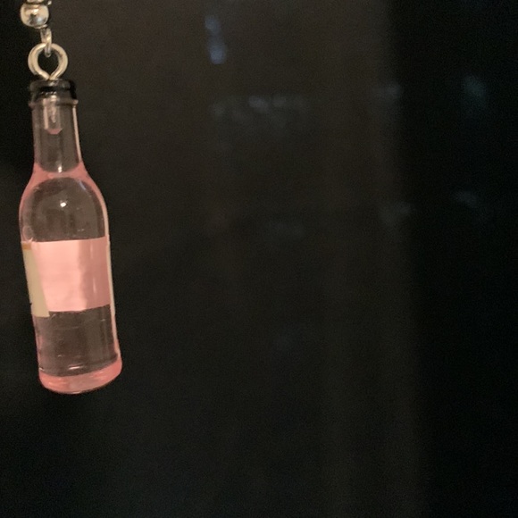 New rose wine bottle earrings - Picture 3 of 3